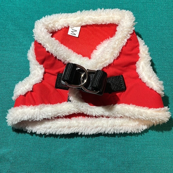 NWOT DOGGIE COAT. SZ MED. “Merry Christmas”. Faux fur lines the edges of coat. - Picture 2 of 4